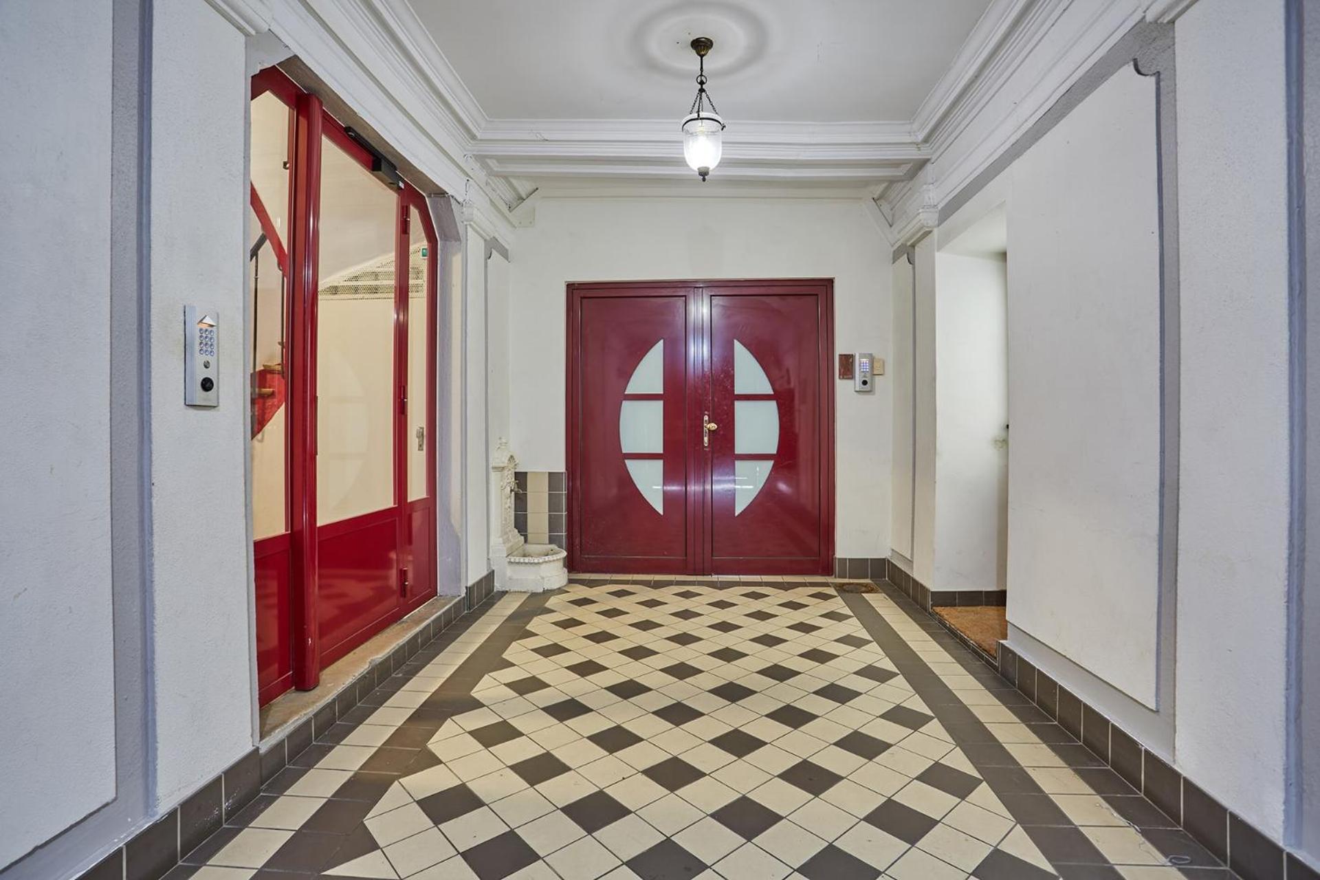 Appartement In The Center Of By Studioprestige *