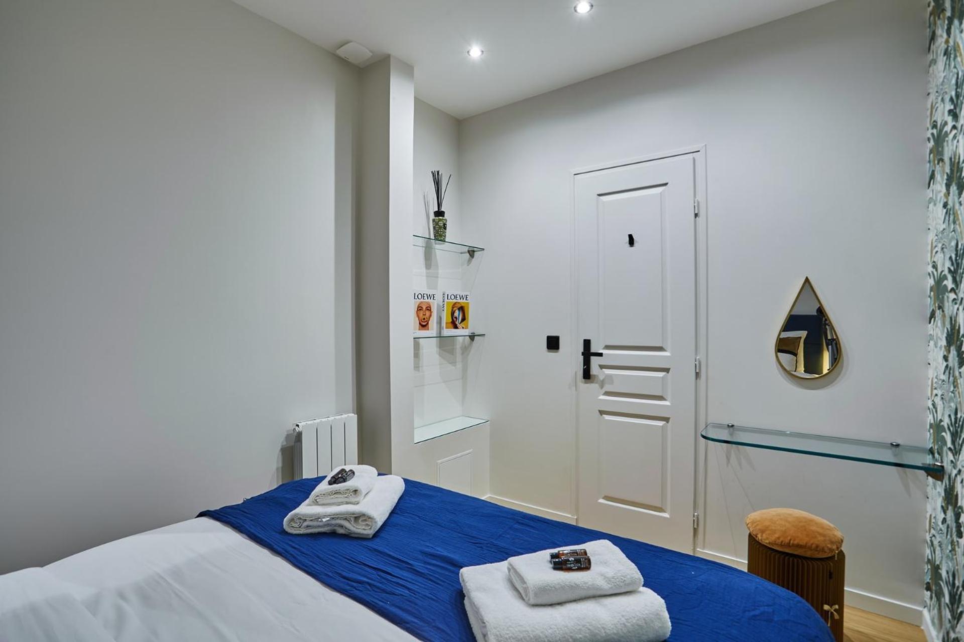 Appartement In The Center Of By Studioprestige Parijs